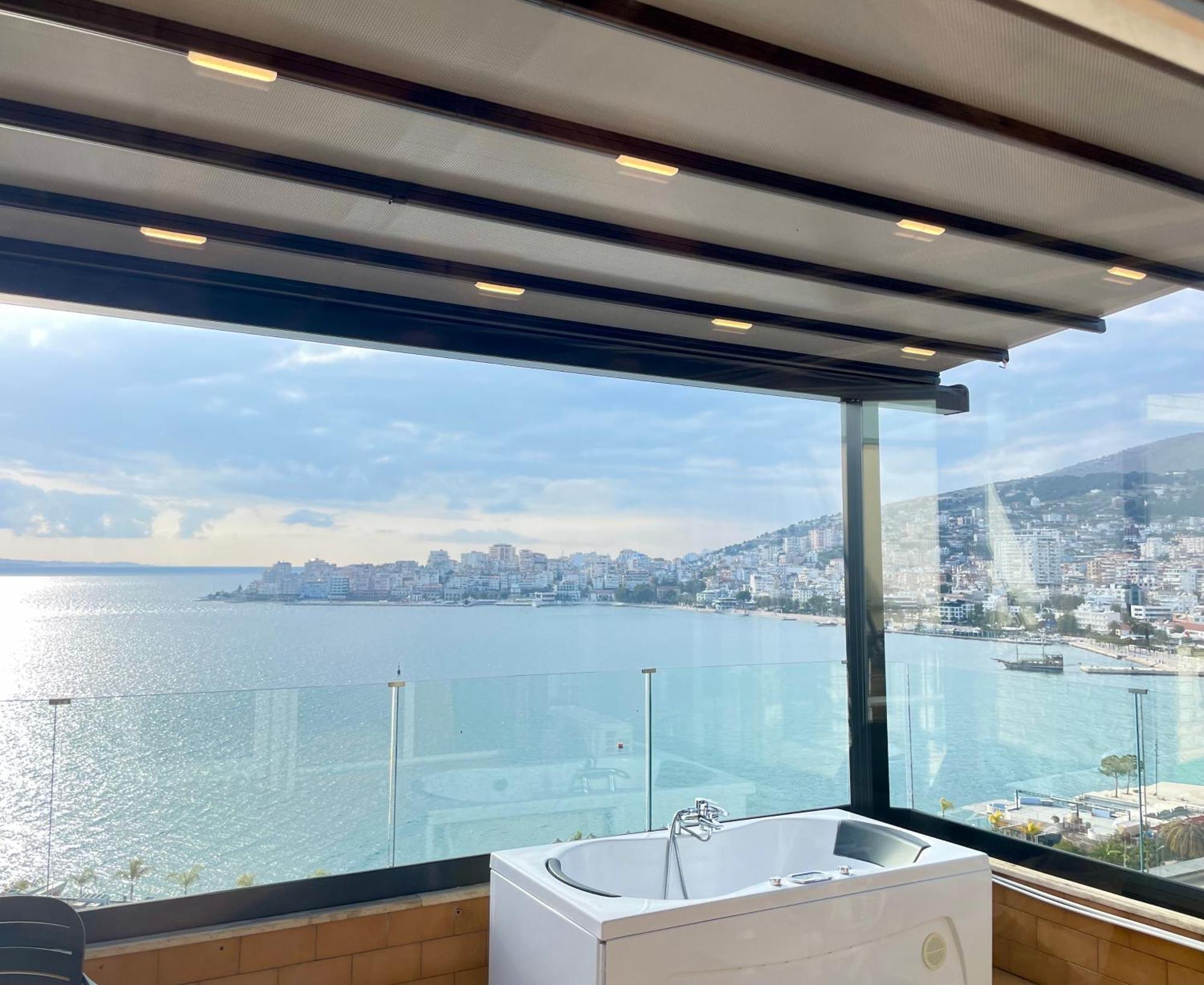 Apartmán Seaview Golden Penthouse Sarandë Exteriér fotografie